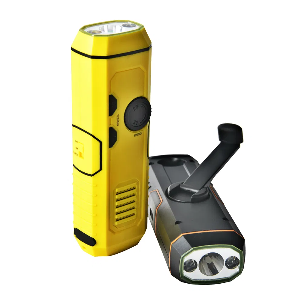 Аварийный фонарь-радио с динамо-ручкой