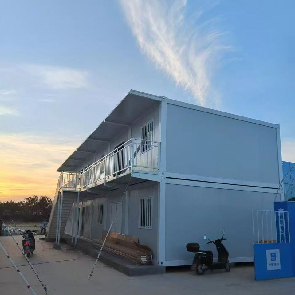 Frame House Kit Prefab Cabin 20 FT 40FT Modular Flatpack Container House Prefabricated Mobile Expandable House with 2 Bedrooms