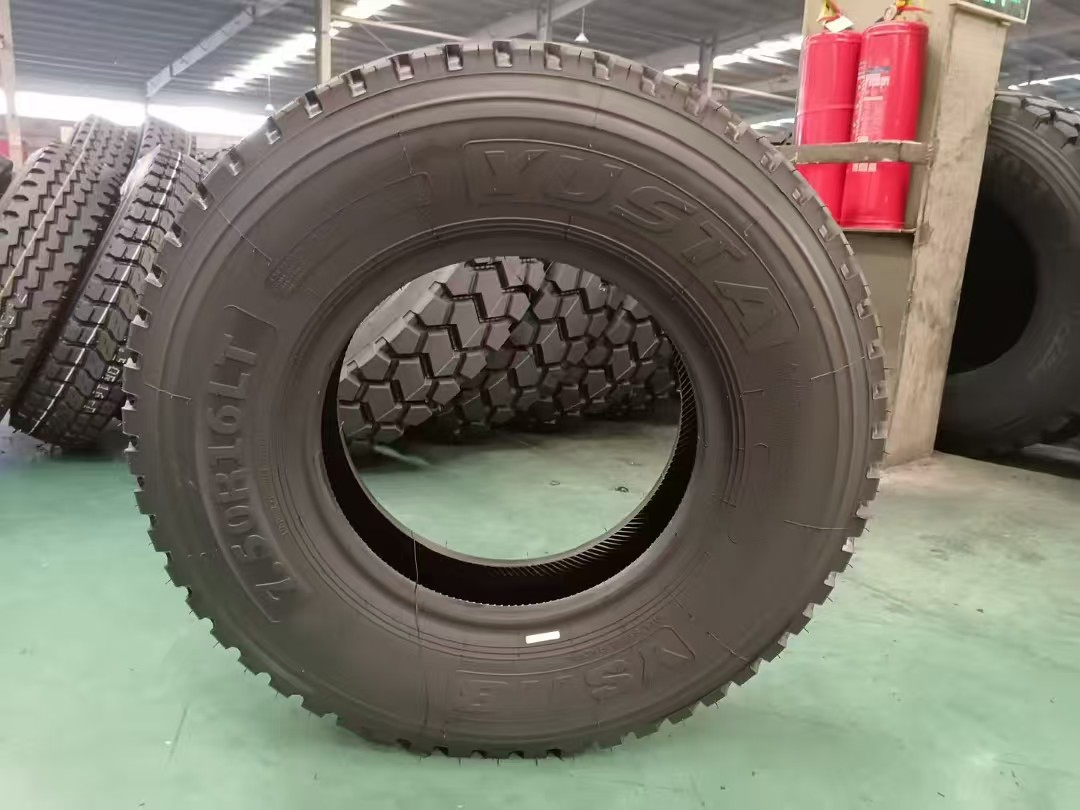 Yusta 11R22.5 All Position Truck/Bus Tire
