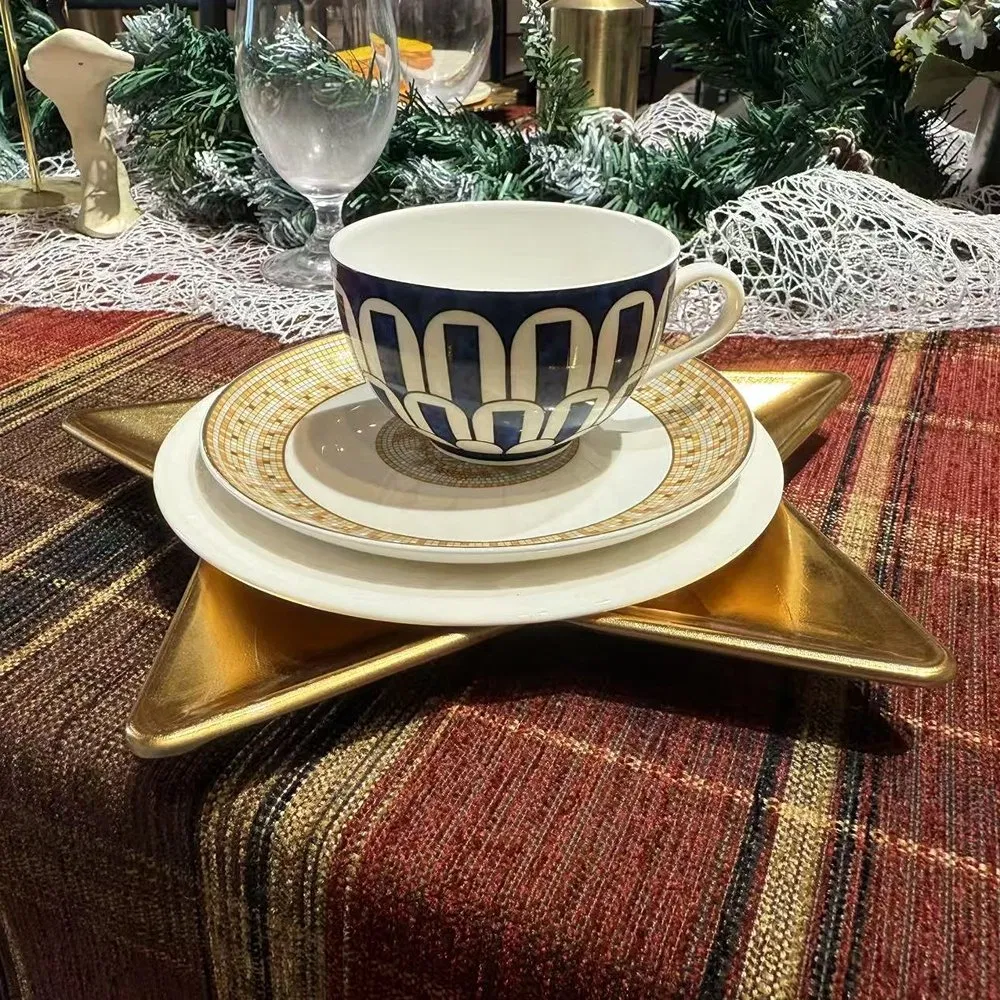 Elegant Presentation Pentagram Shape PP Material Disposable Plastic Classic Charger Plate