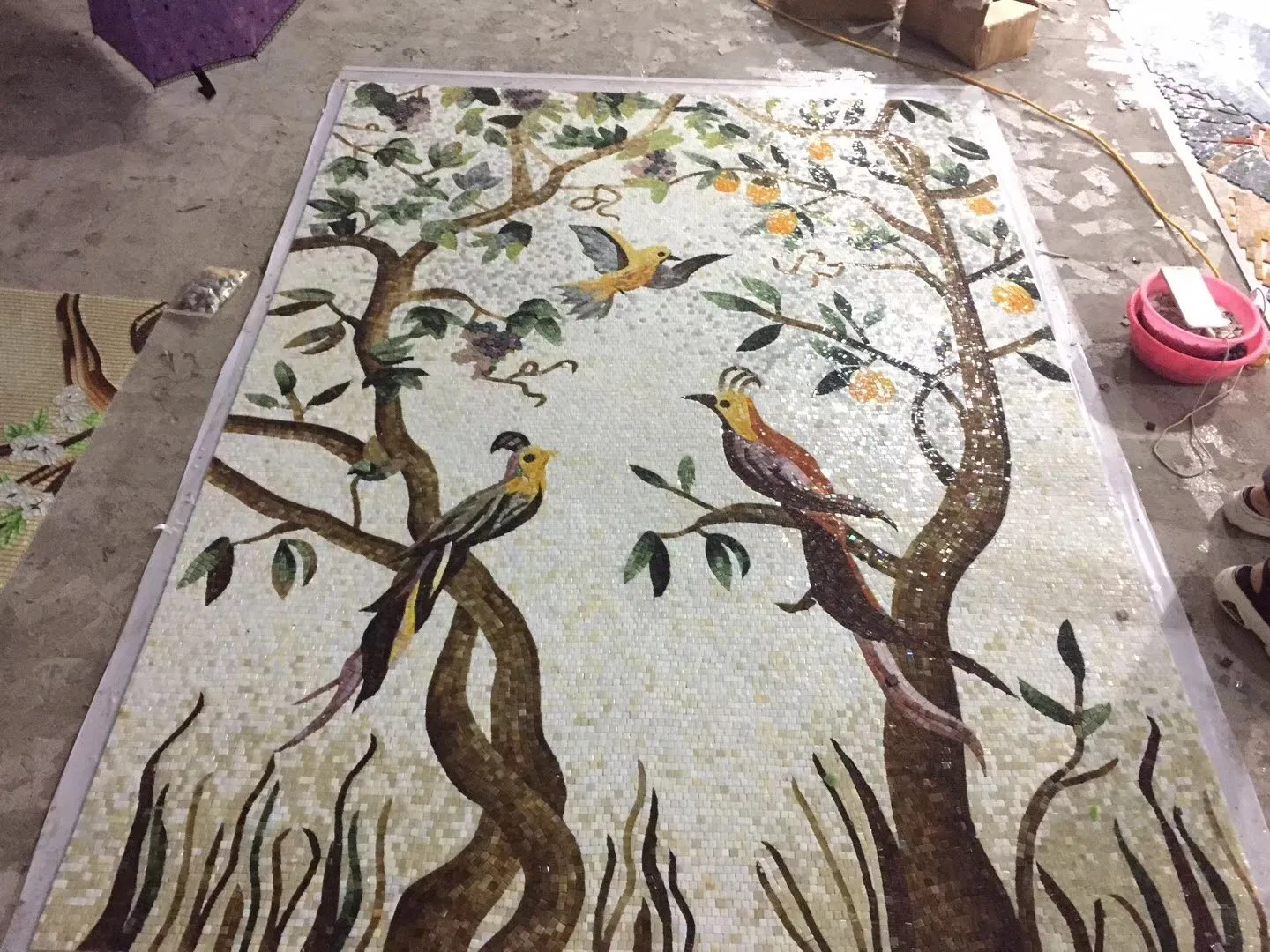 Зеркальная мозаичная плитка для стен в гостиную