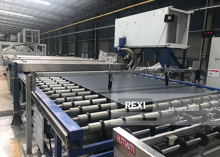 Premium Double Coated Clear Silver Mirror Glass for Elegant Interiors