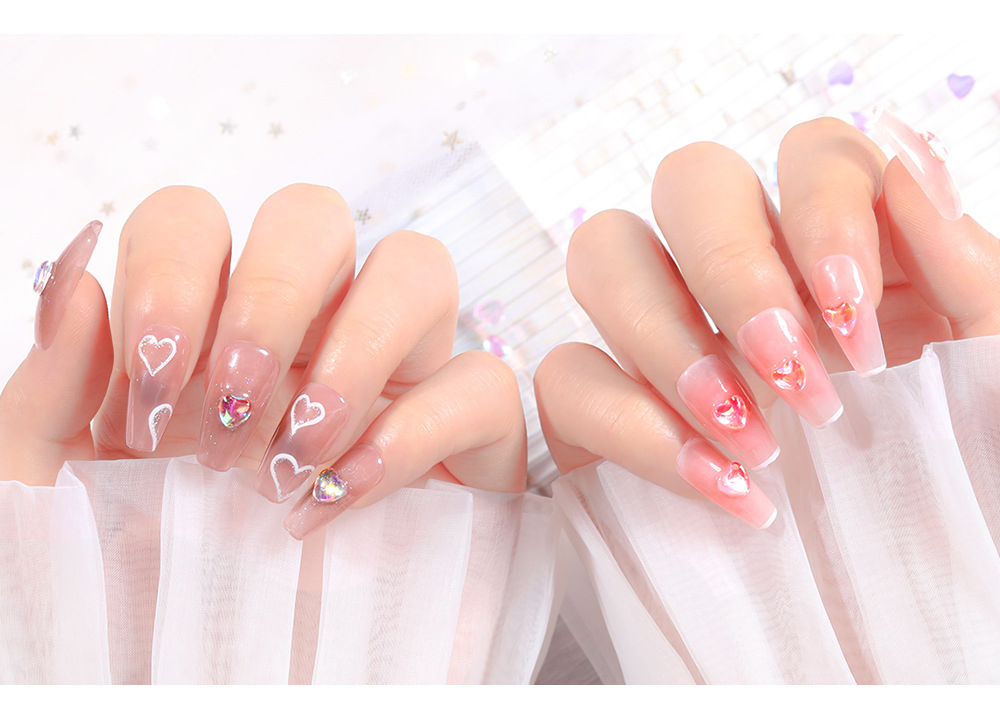 in Stock Aurora's Transparent Heart-Shaped Nail Ornament