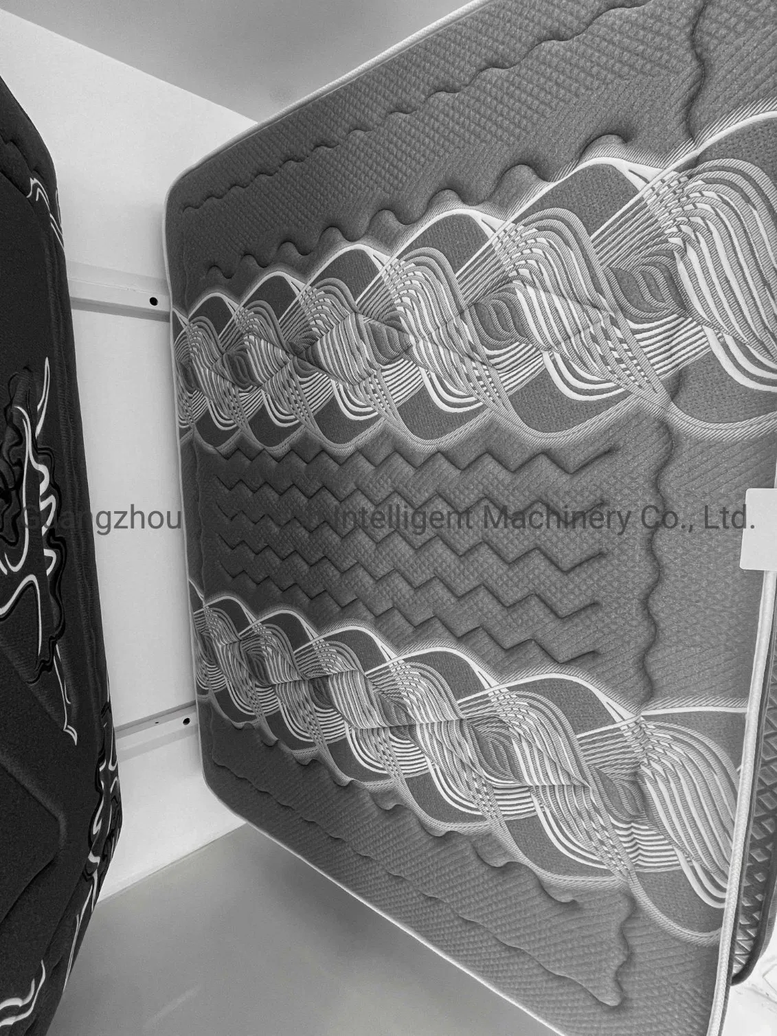 New Design Mattress Multineedle And Single Needle Topper Quilted Fabric