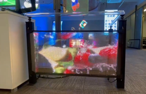 Гибкий прозрачный LED-экран для улицы