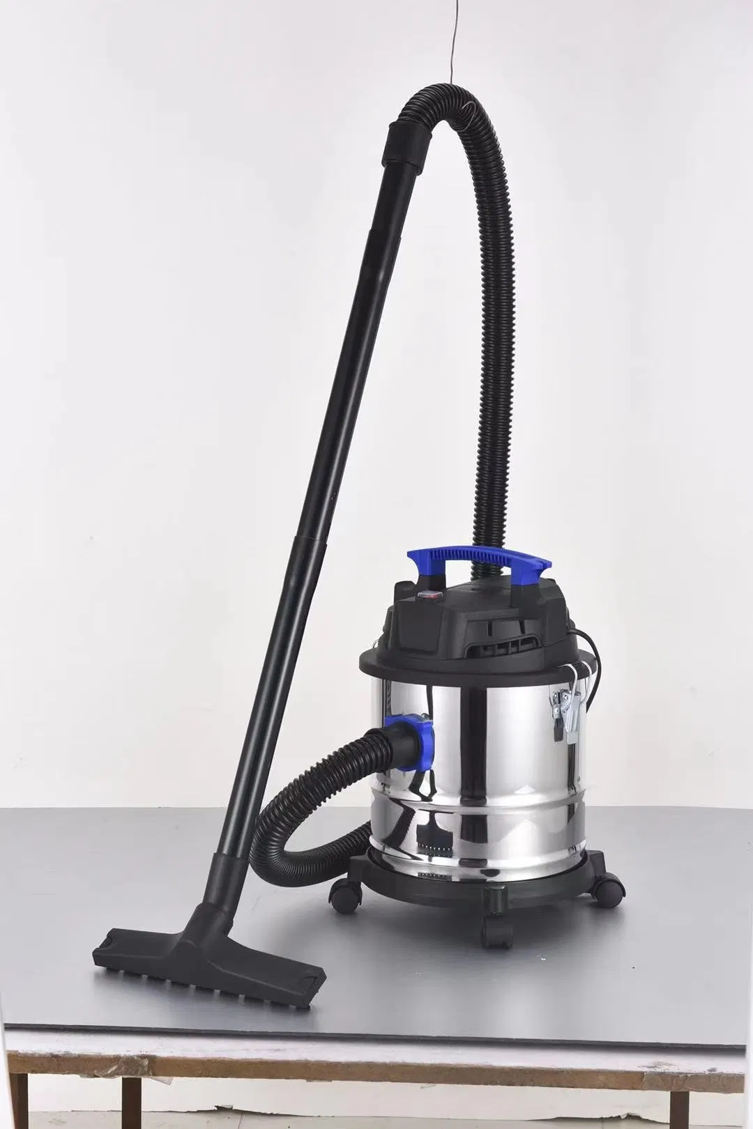 Colour Industrial Wet and Dry Vacuum Cleaner for Car Washing Factory Warehouse Heavy Dust