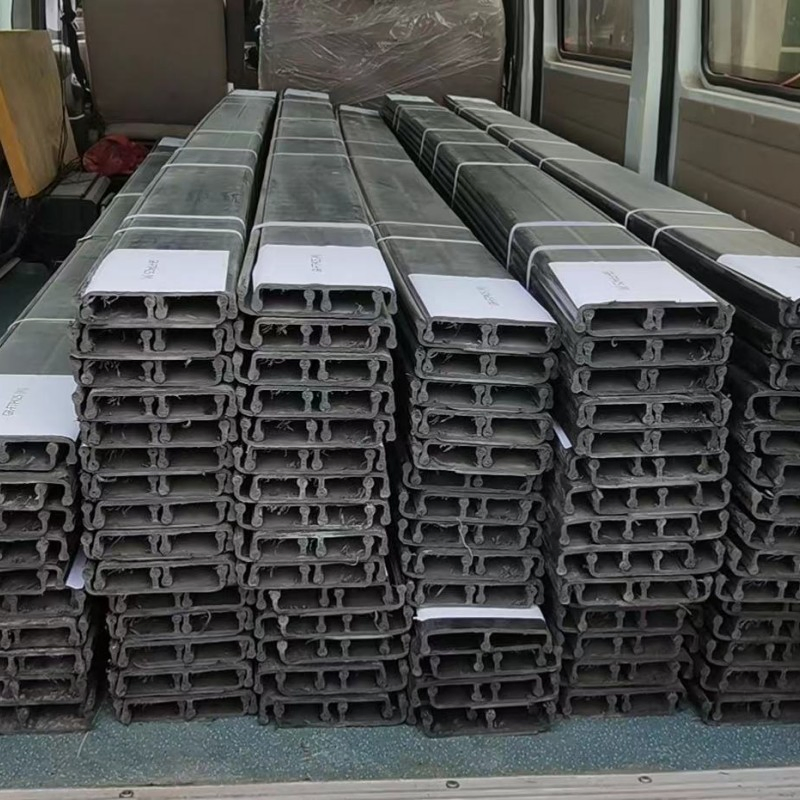 China Manufacture 100mm 140mm 150mm HDPE Poly E Lock for Welding Geomembrane