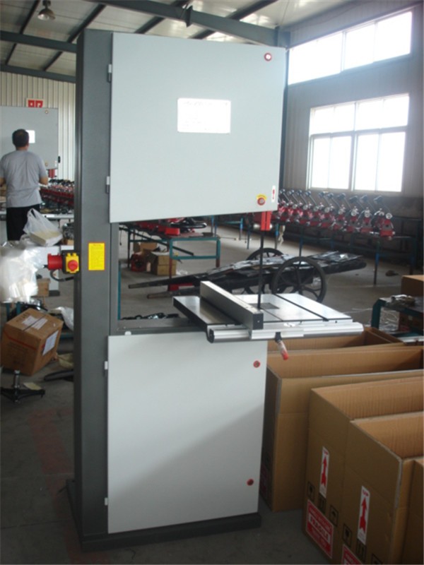 Ленточная пила горизонтальная 3000 Вт 560 мм ZICAR BS24