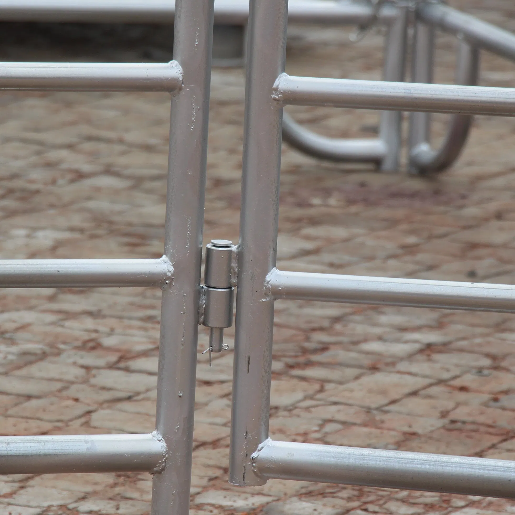 Galvanized Traffic Steel Fence Crowd Control Barrier Metal Fence Safety Temporary Fence Panel Pedestrian Barricade Removable Traffic Barrier Used in Event