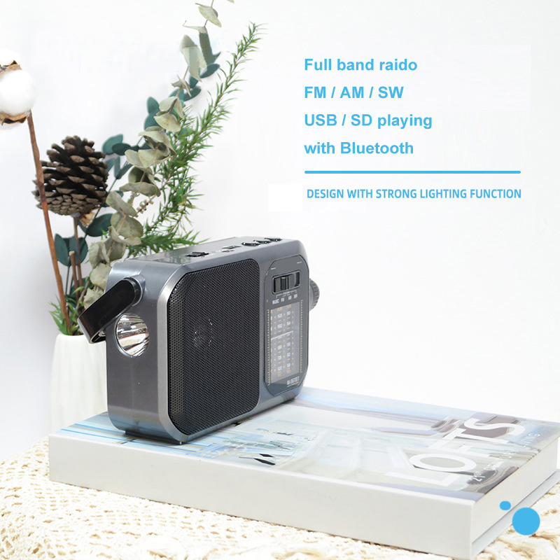 Портативное радио FM/AM с Bluetooth, MP3 и фонариком