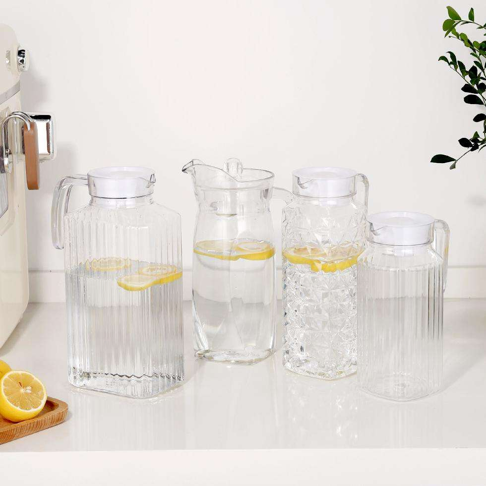 in Stock PC Plastic Tea Filter Pitcher & Acrylic Juice Pot with Infuser