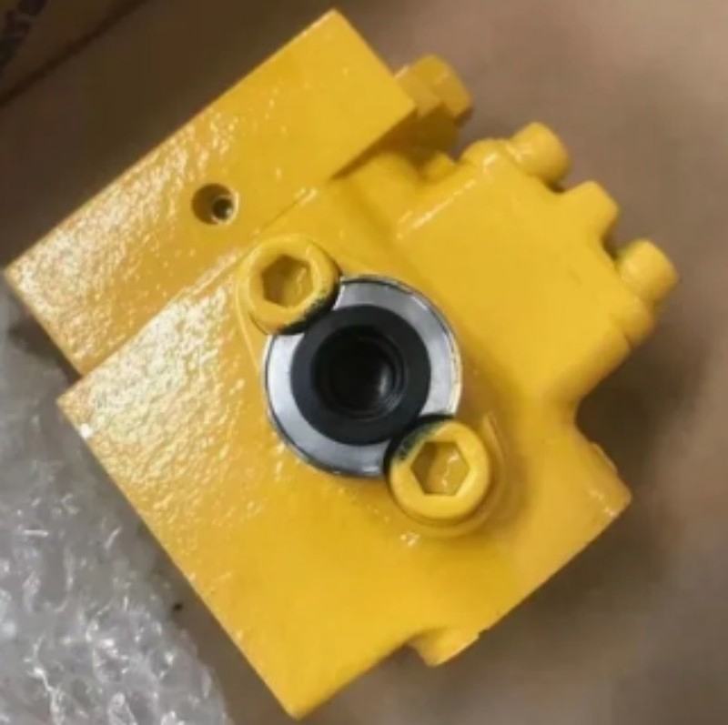 Топливный насос Komatsu 6D170-5