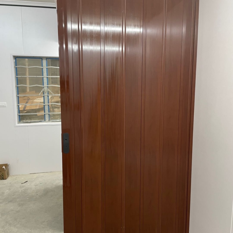 Iraq Good Sale 2.1 Meter Height 1meter Width PVC Decoration Folding Door for Internal Room Decoration