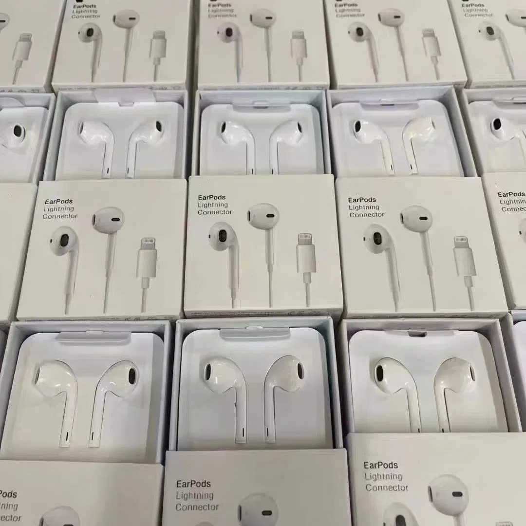 Наушники EarPods с Lightning (MMTN2)