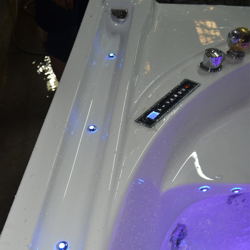 Угловая гидромассажная ванна HANSE черная