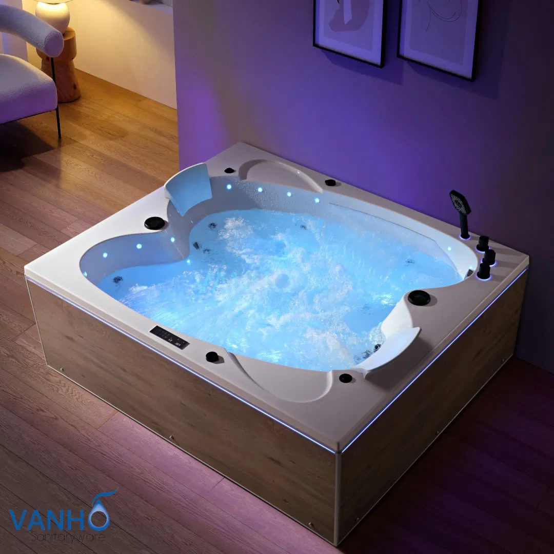 Угловая ванна с гидромассажем и панелью управления