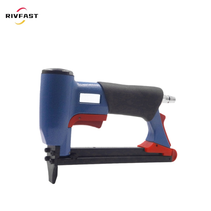 Пневматический степлер 5/8 дюйма Crown 7116 для мебели