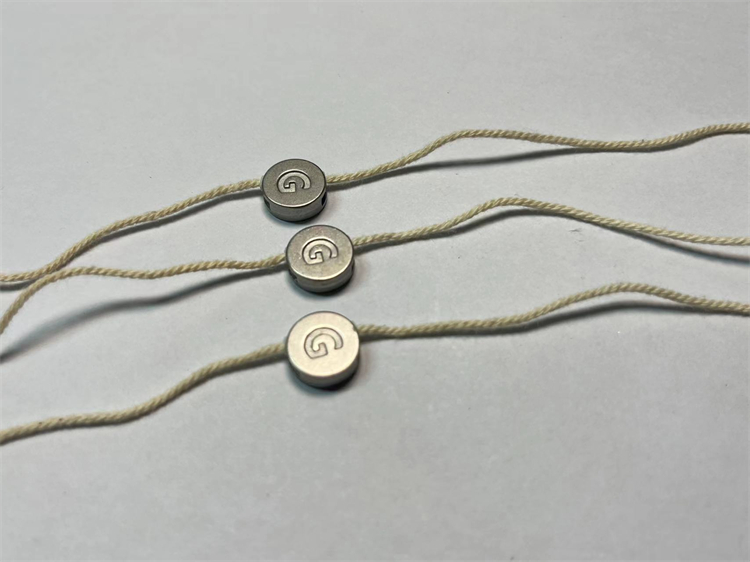 Бирки подвесные нейлоновые для одежды