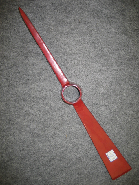 Factory Direct Produce Custom Farming Pickaxe with Wooden Handle for Agricultural Applications