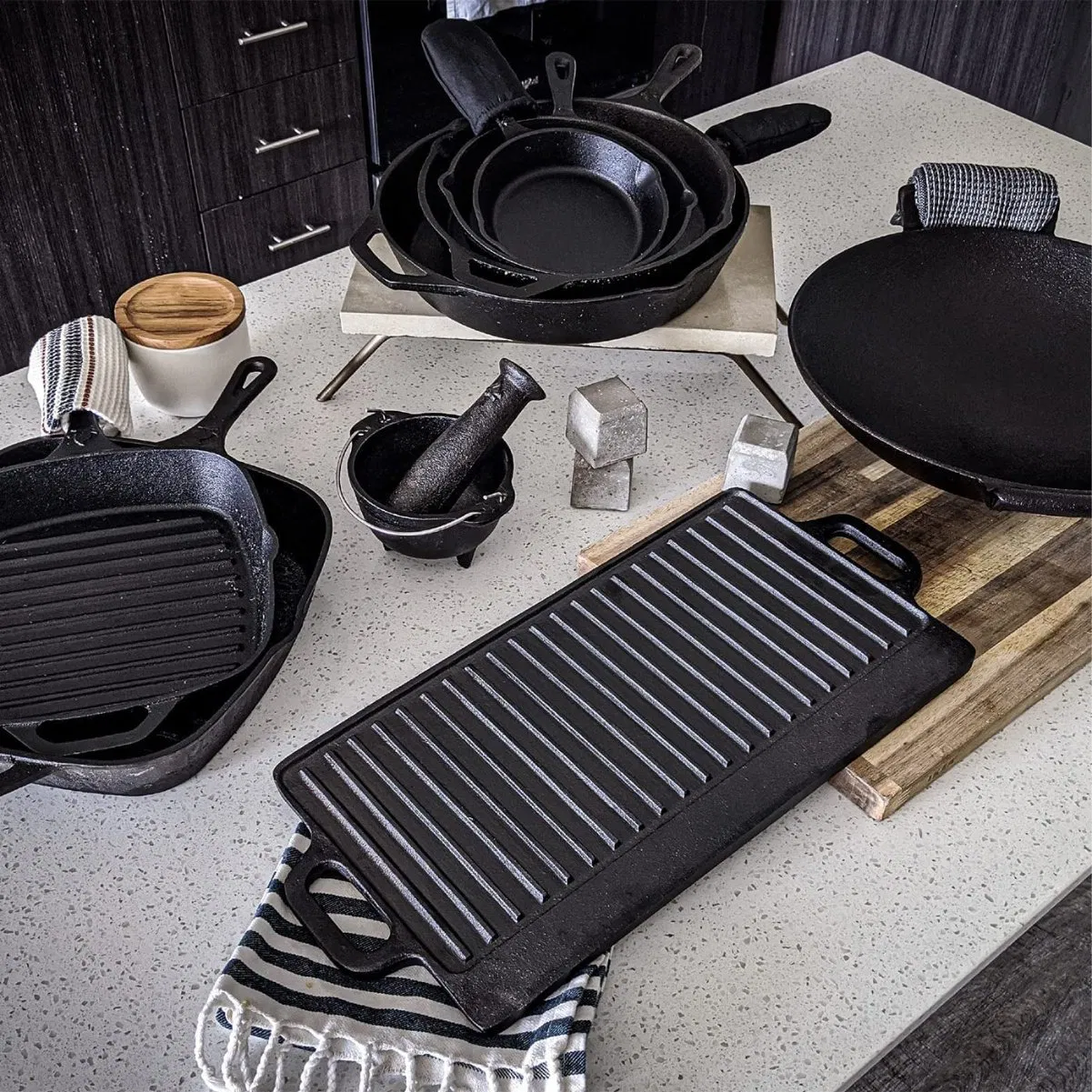 Reversible Double Used Flat Grill Pans Pre-Seasoned Cast Iron Cookware Set Enamel Cast Iron BBQ Griddle Plate for Outdoor Home BBQ