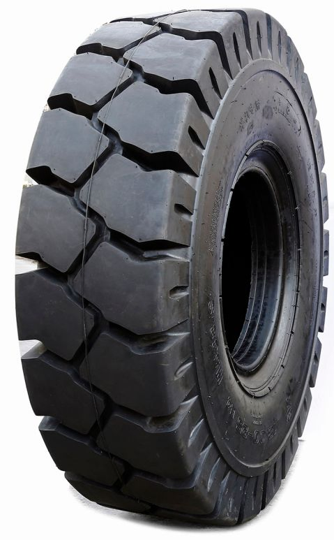 Шина колеса ведущего моста сельскохозяйственного трактора 12.4-24