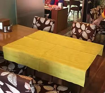 Disposable Non Woven Tablecloth TNT Fabric Banquet Tablecloth and Hotel Table Cover