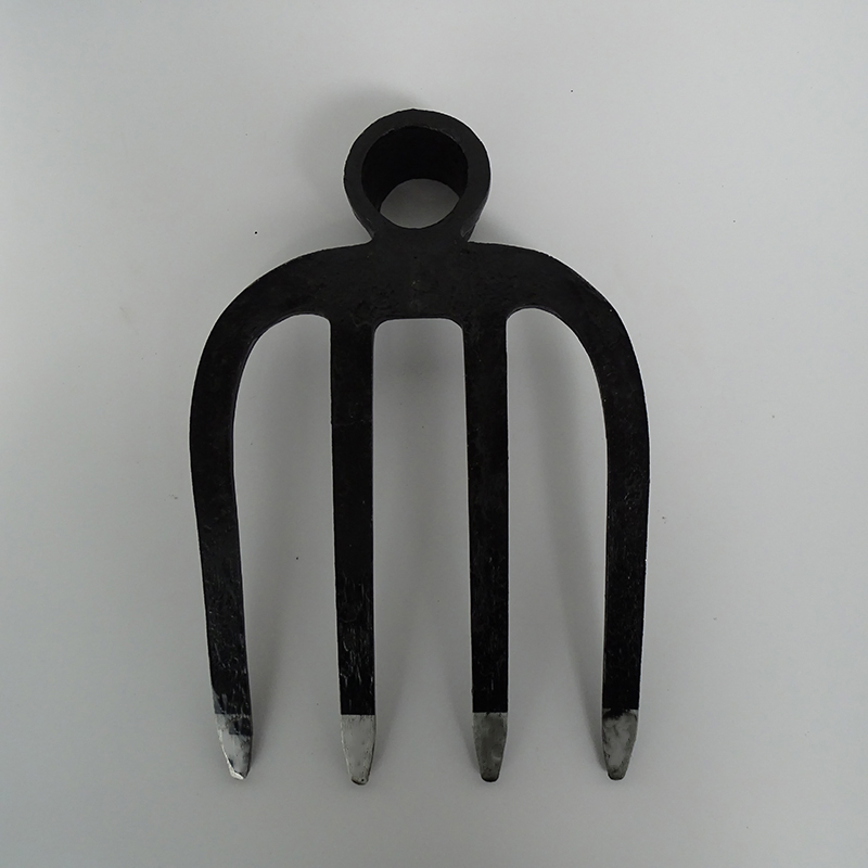 Hot Sale Carbon Steel Wood Handle Fork Hoe Garden Tool Double Four Tines Garden Fork Hoe