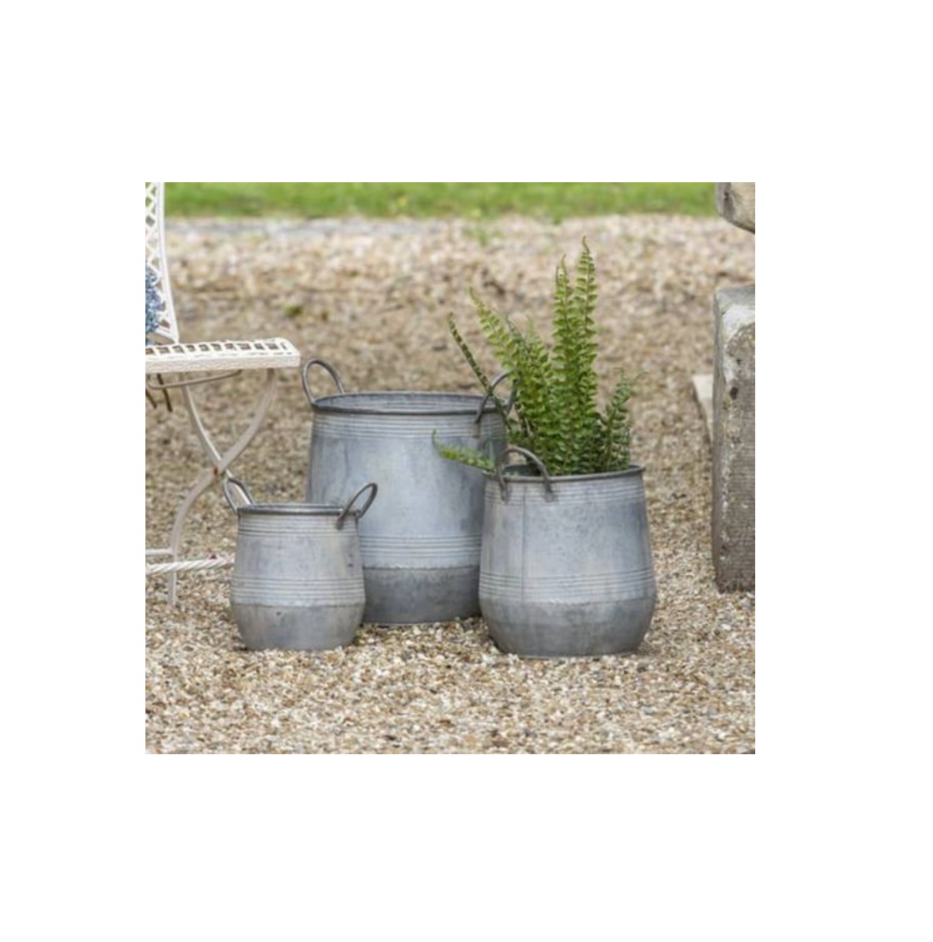 Кашпо металлические декоративные для сада