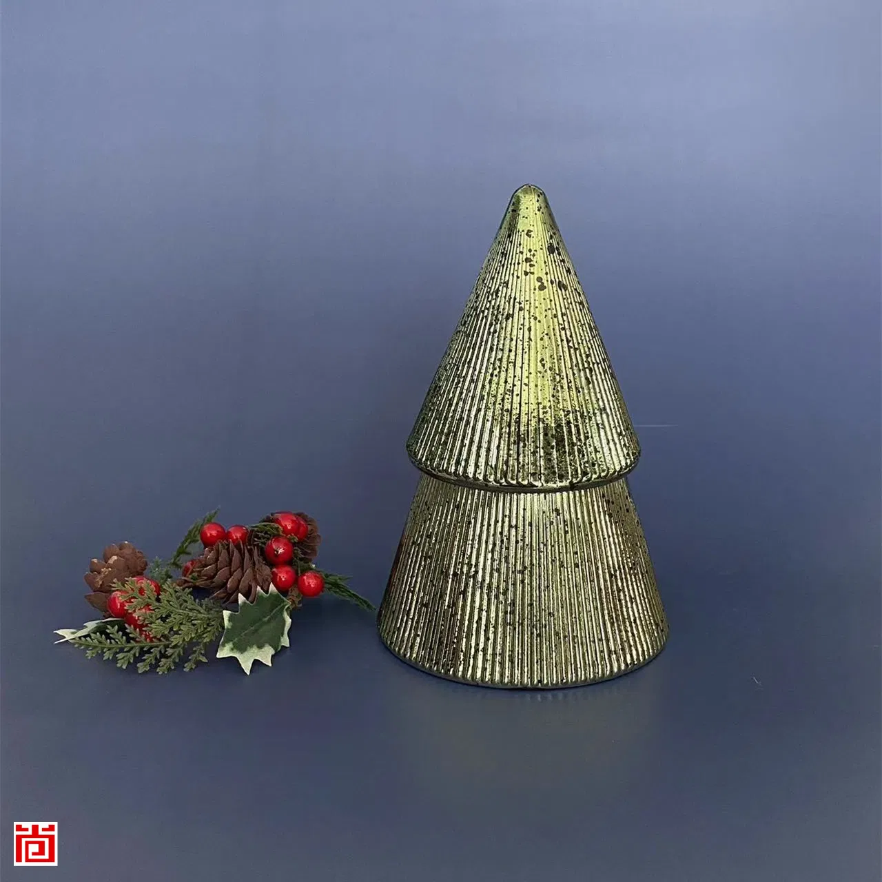 Стеклянная подставка для свечи в виде ёлки