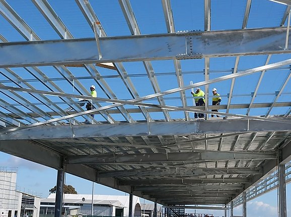 Painting or Hot Galvanized Prefabricated Light Steel Structure Shed for Construction