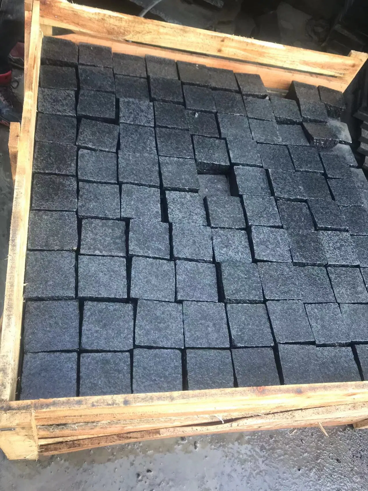 Natural Dark Stone Cubic Cobblestone Fuding Black Flamed Basalt Stone Price for Outdoor Pavers