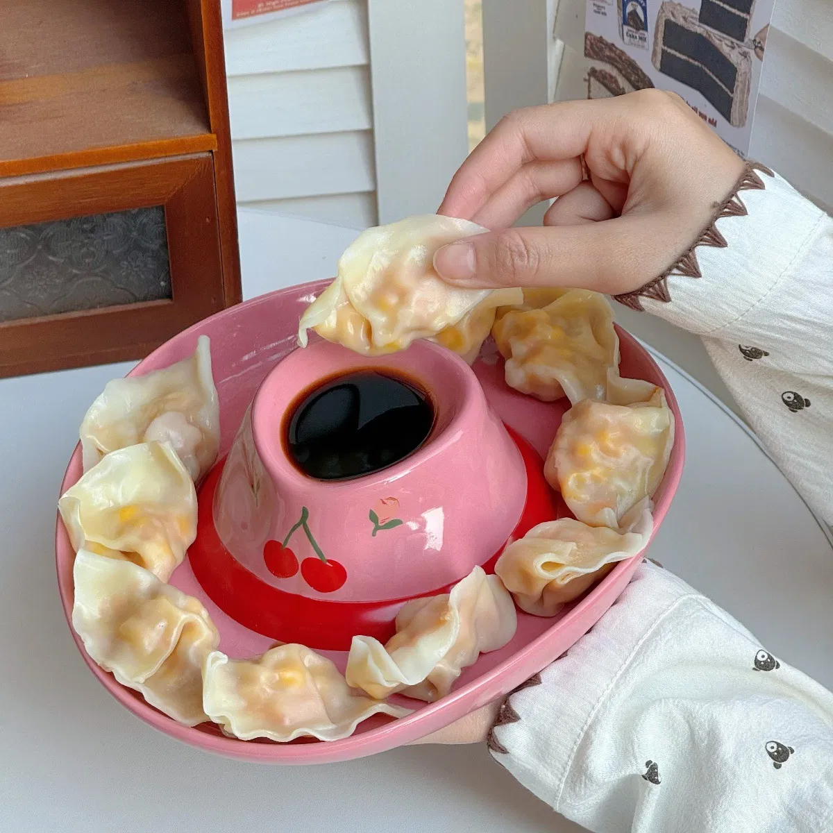 Divided Compartments High Aesthetic Fruit Design Creative Girlish Ceramic Plate