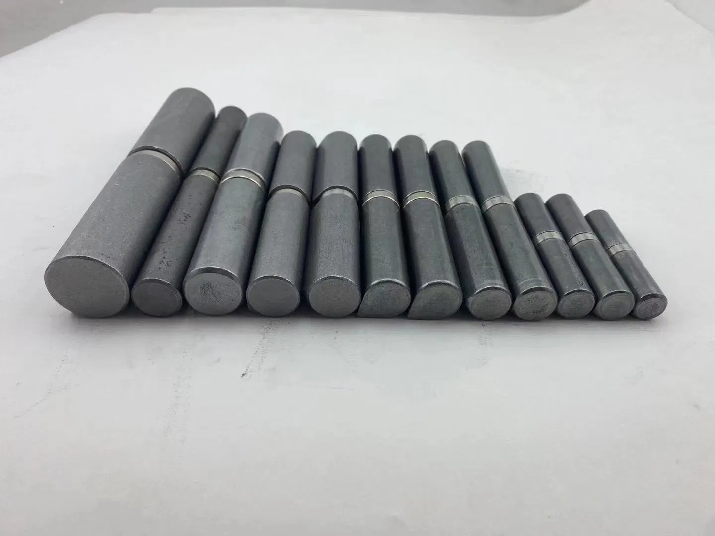 Size Customized Door Shaft Welded Hinge of Iron Door with Bearing