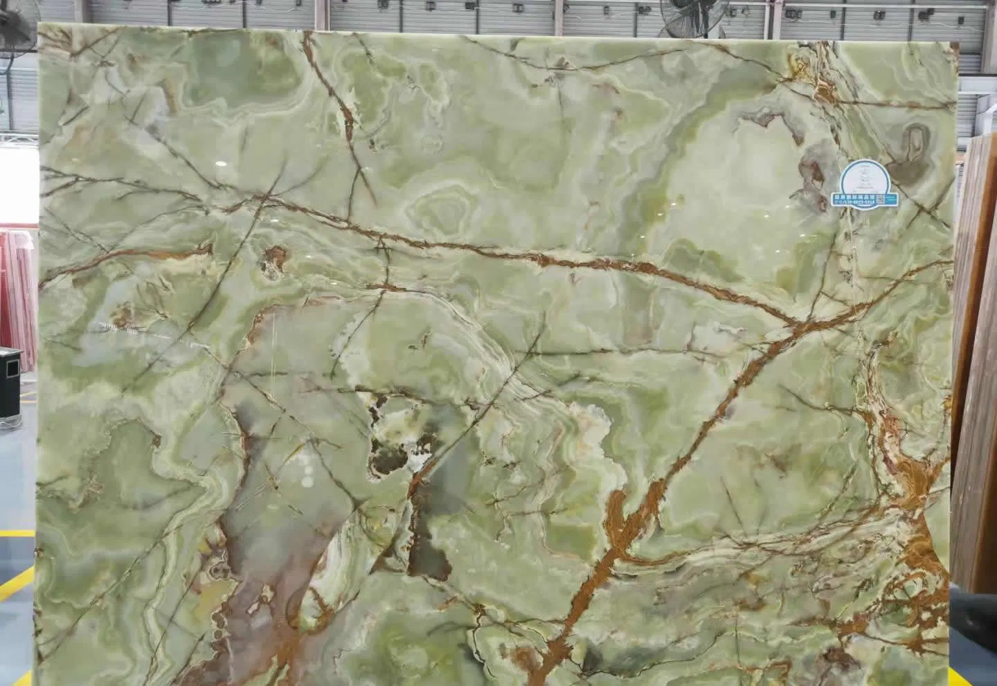 Green Onyx with Big White Vein Export Grade a Slab