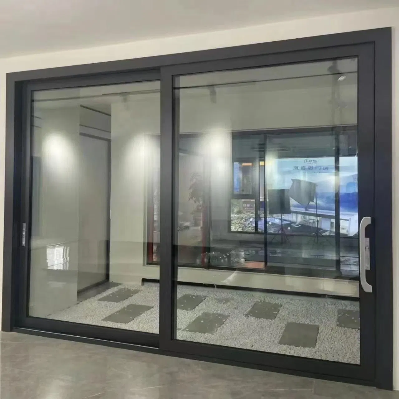 Стеклянная раздвижная дверь Win-Star для балкона и террасы