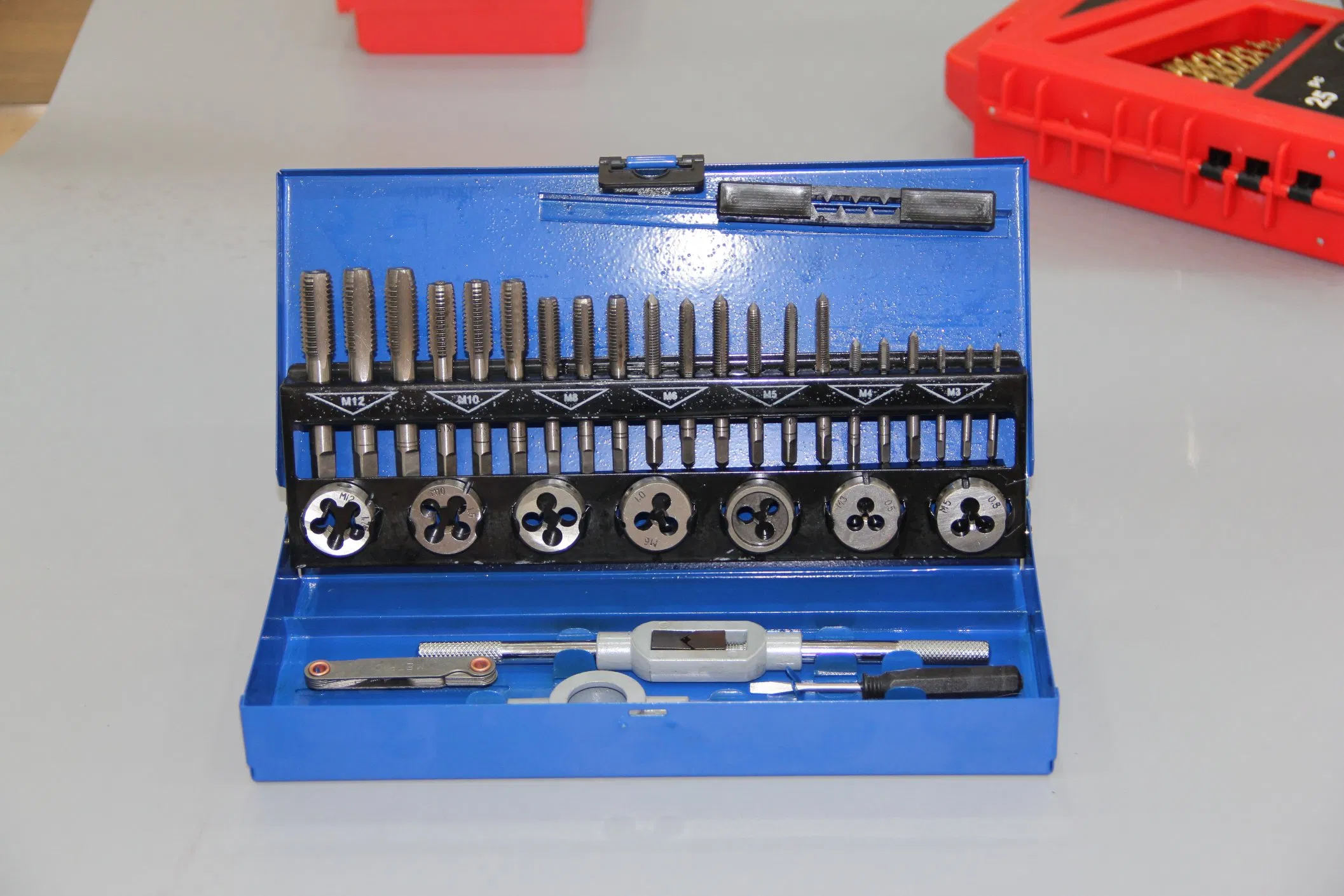 32PCS Tap and Die Set Hand Tool