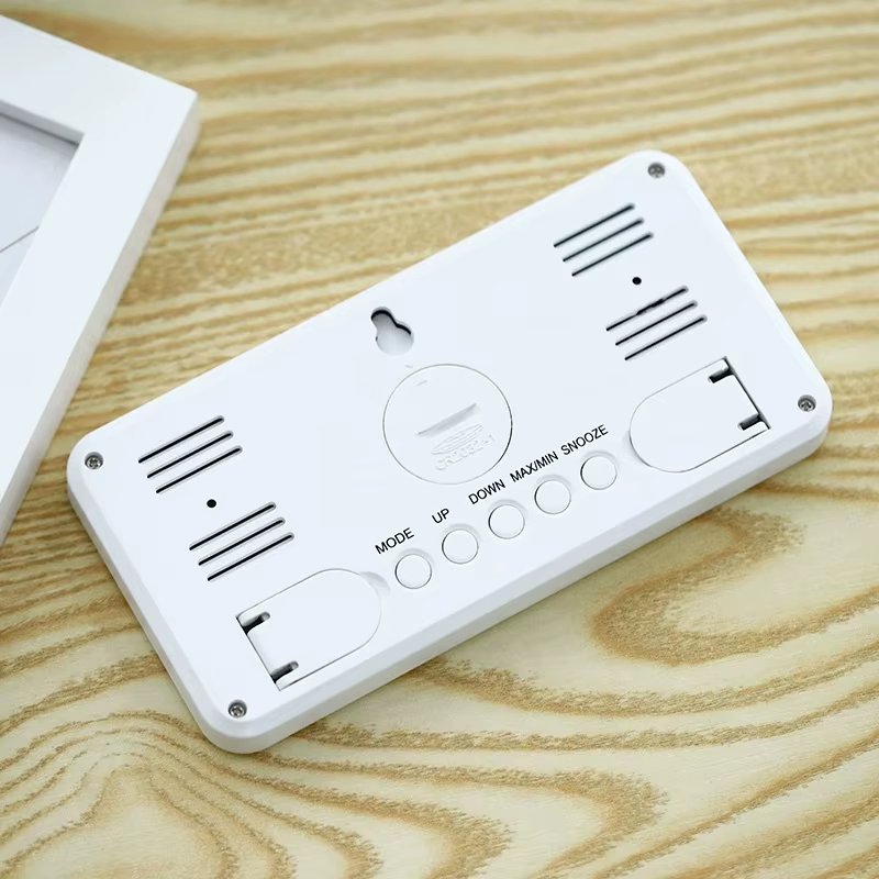 Digital Table Alarm Clocks Digital Desk Clock Battery Powered Bedroom Travel Electronic Alarm Clock