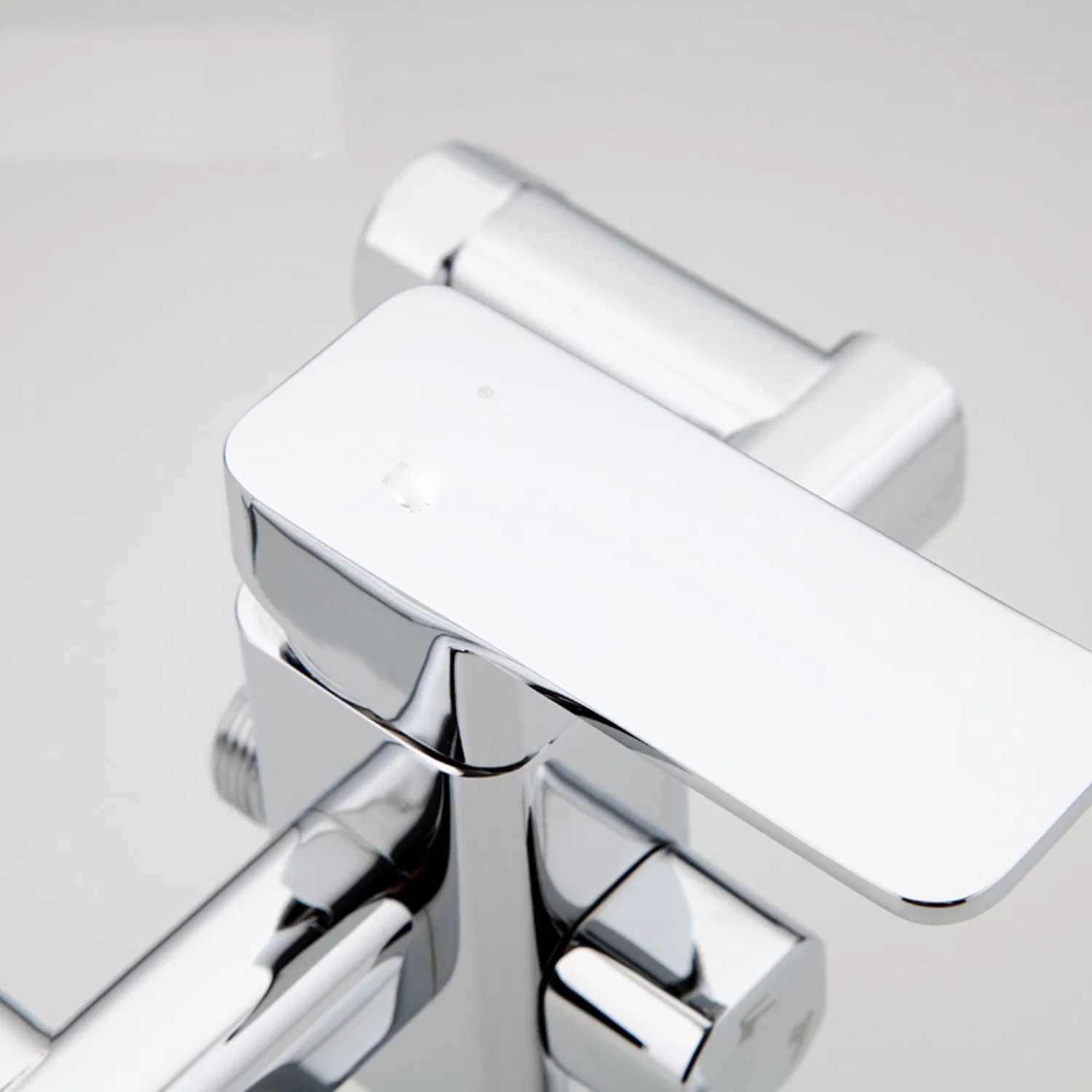 Смеситель для душа настенный SF-5012