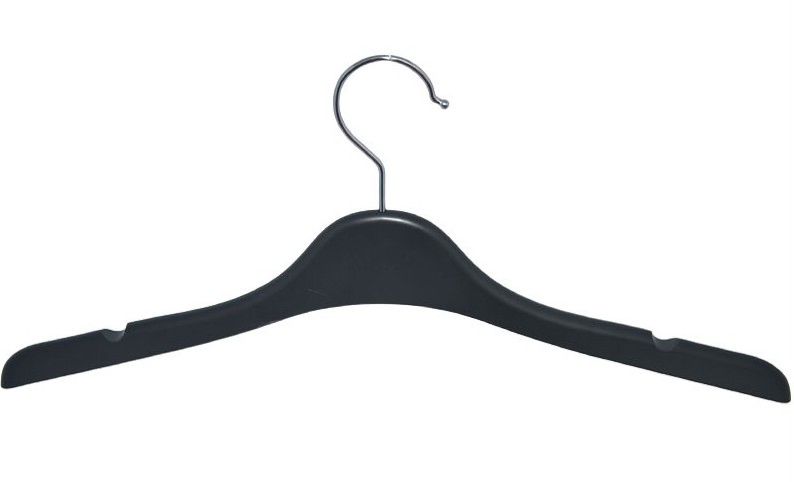 Slim Long Shoulder 17 Inch Plastic Black Coat Hangers with Custom Logo