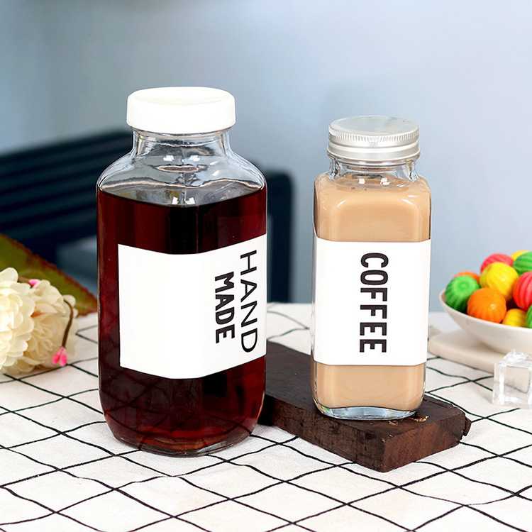 Квадратная стеклянная бутылка для напитков с крышкой