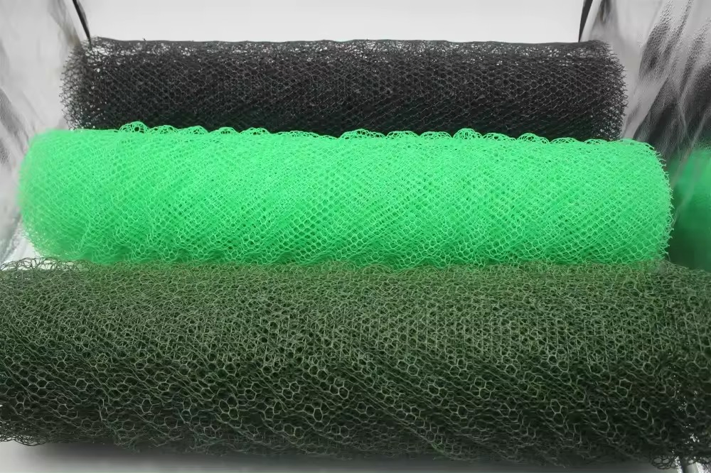 Eco-Friendly Geomat for Slope Stabilization and Vegetation Growth