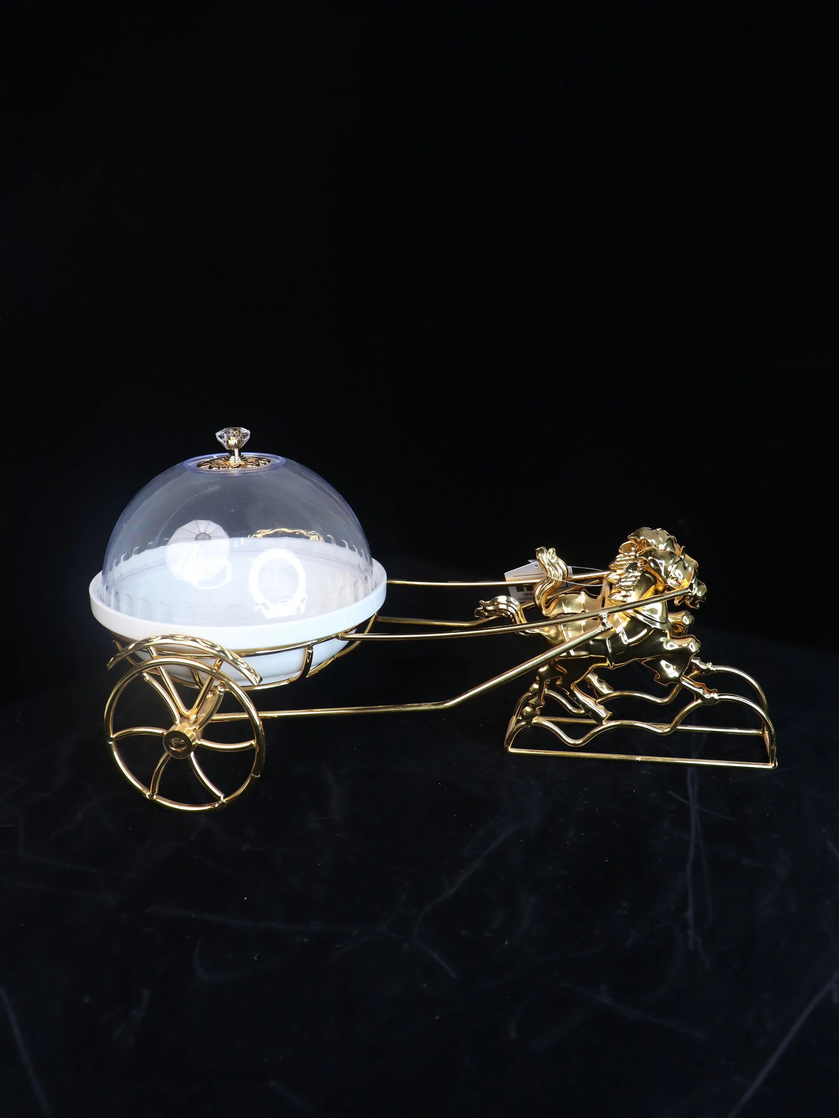 High End Gold-Plated Iron Carriage with Ceramic Fruit Tray