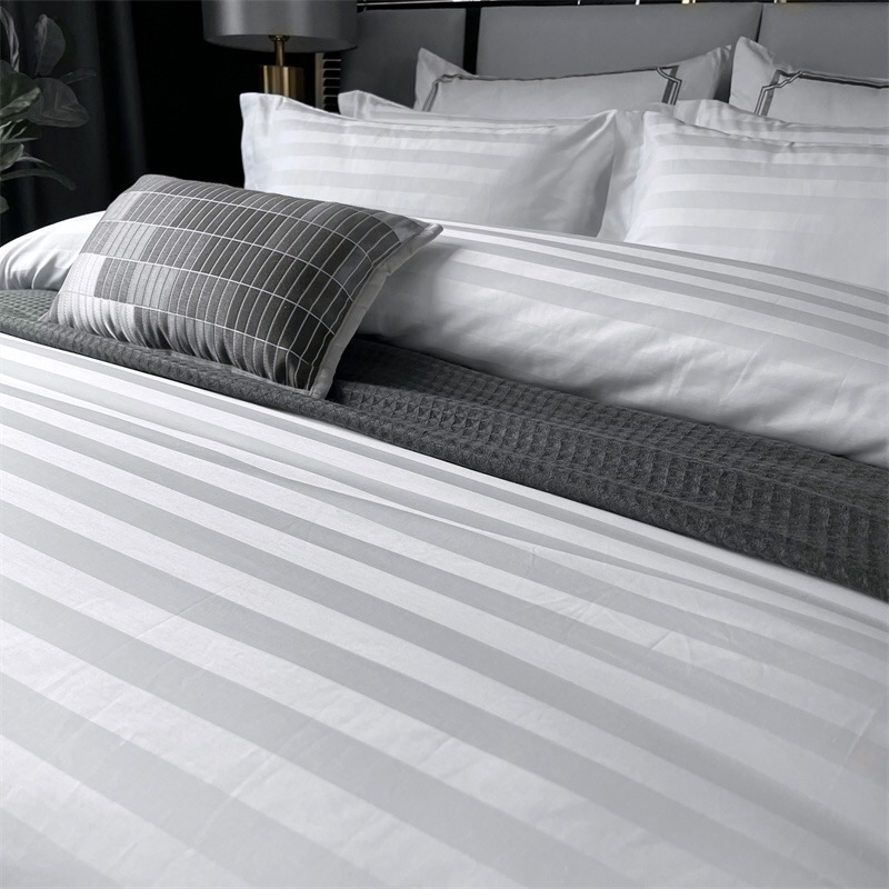 Hotel Striped Comforter Quilt Duvet Cover Bed Sheets King Brushed Microfiber Polyester 4 Pieces White Bedding Set with 1 Fitted/Flat Sheet Double Pillowcases