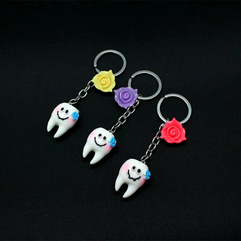 Promotional Gift Dental Products Fashion Smiling Teeth Shape Key Chain with Flower