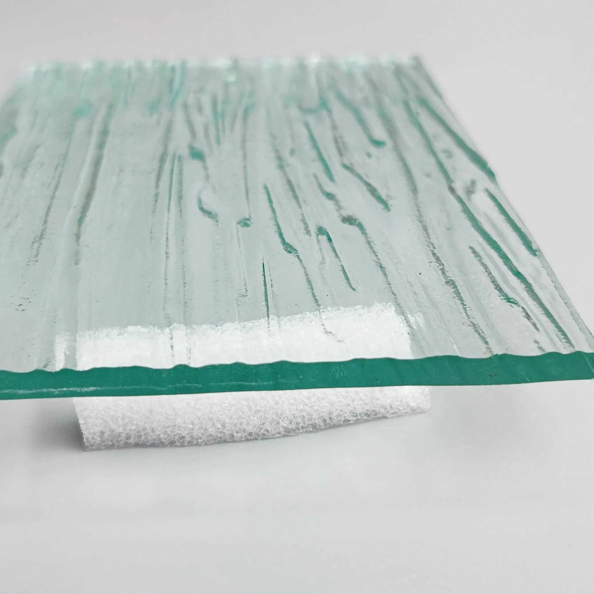 Decorative 8mm 10mm 12mm Fluted Low Iron Clear Pattern Glass