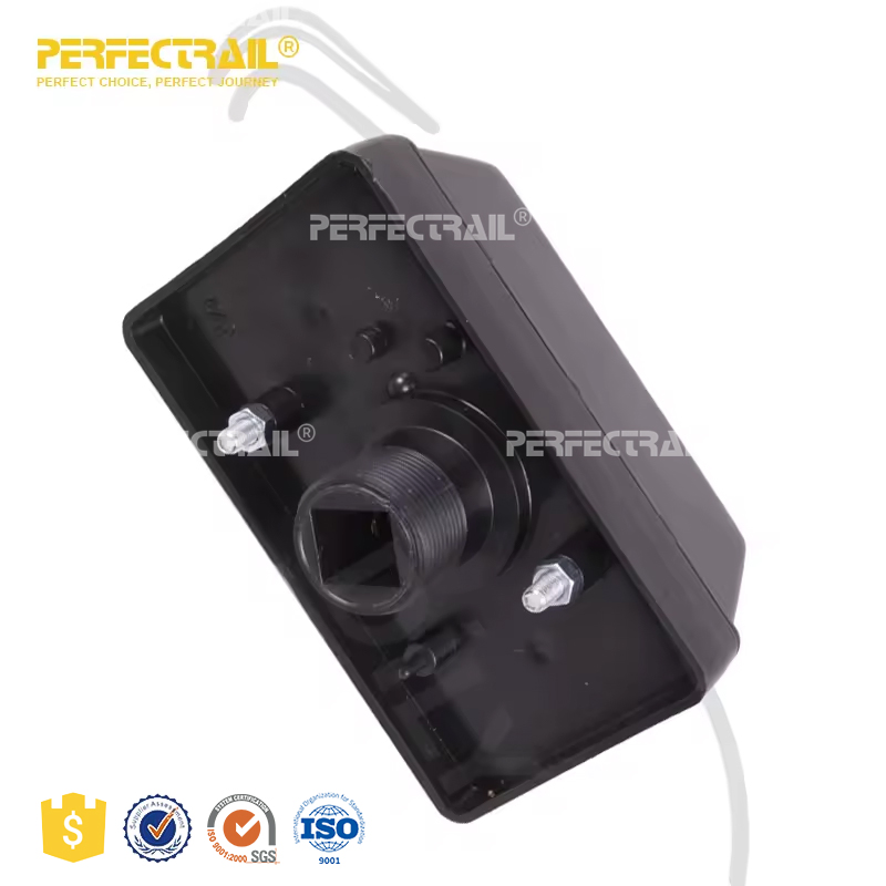 Левый фонарь номерного знака для Iveco Daily 1999-2022