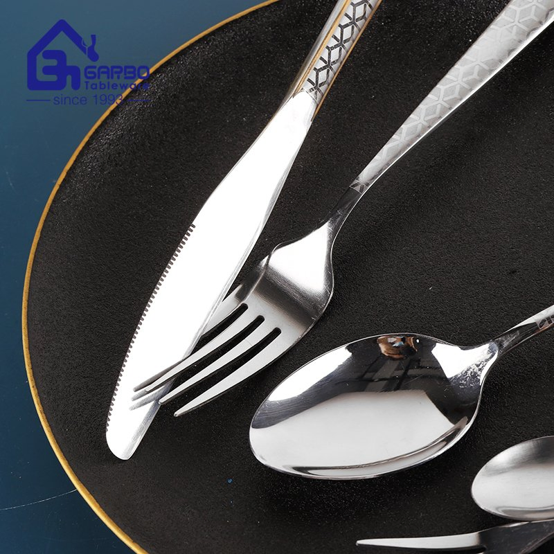 China Factory Golden Stainless Steel Cutlery Set Wholesale Custom Dinner Knife Set Colored Flatware Set Laser Logo