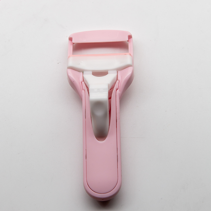 Hot Sell Cosmetic Tools Portable Eyelash Curler Press-Type Eyelash Curler Make up Lash Curler