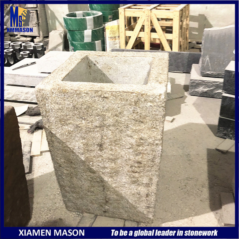 Белый гранитный цветочный горшок на заказ для двора