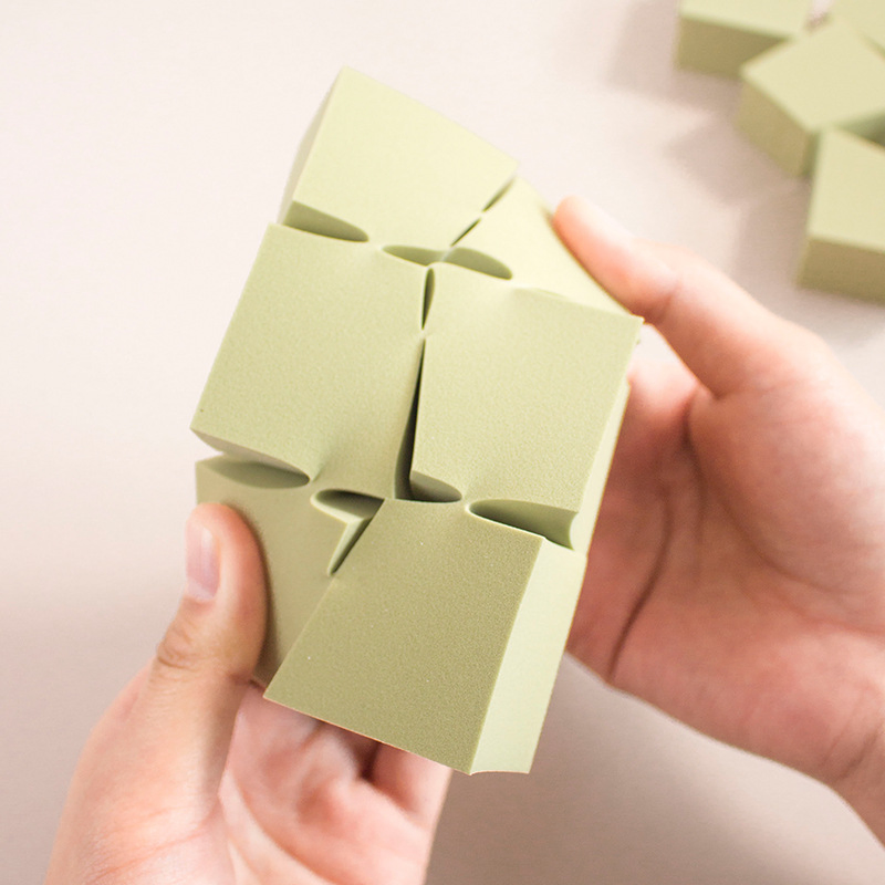6-Cut Trapezoidal Powder Puff Green One-Piece Makeup Sponge Becomes Larger When Exposed to Water and Can Be Used Wet or Dry
